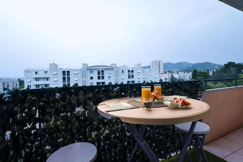 Appartement T3 Parking A 5 Minutes A Pied Du Stade Velodrome Marsella Exterior foto